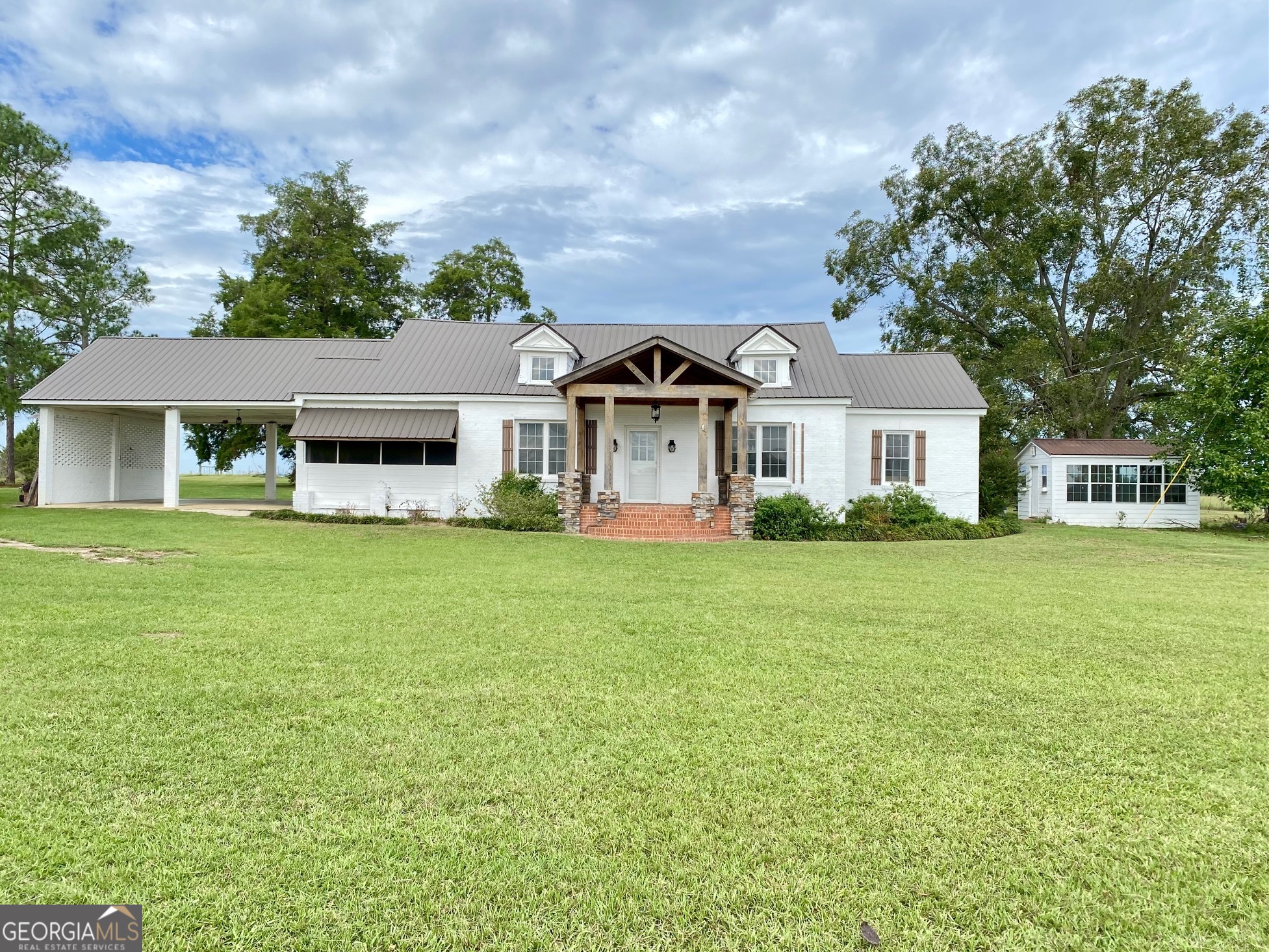 1088 Tippettville Road Property Photo 1