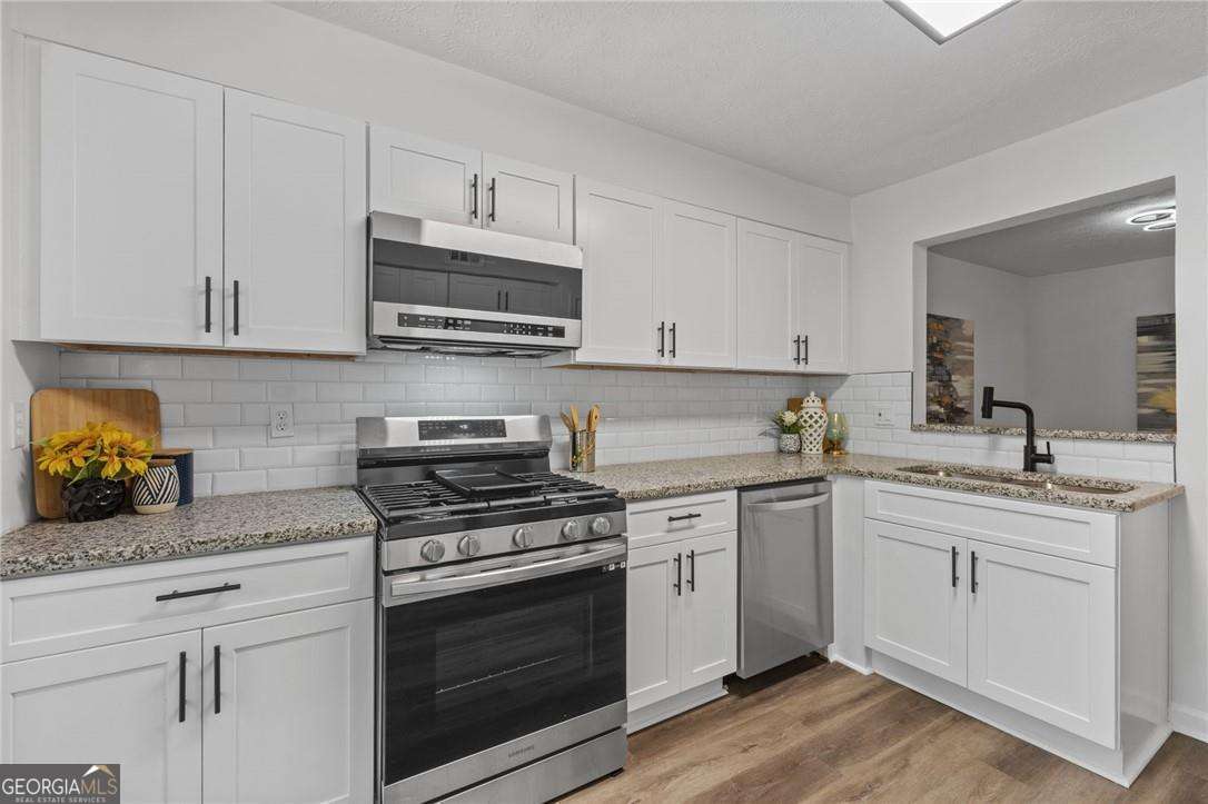 9404 Cypress Lane Property Photo 1