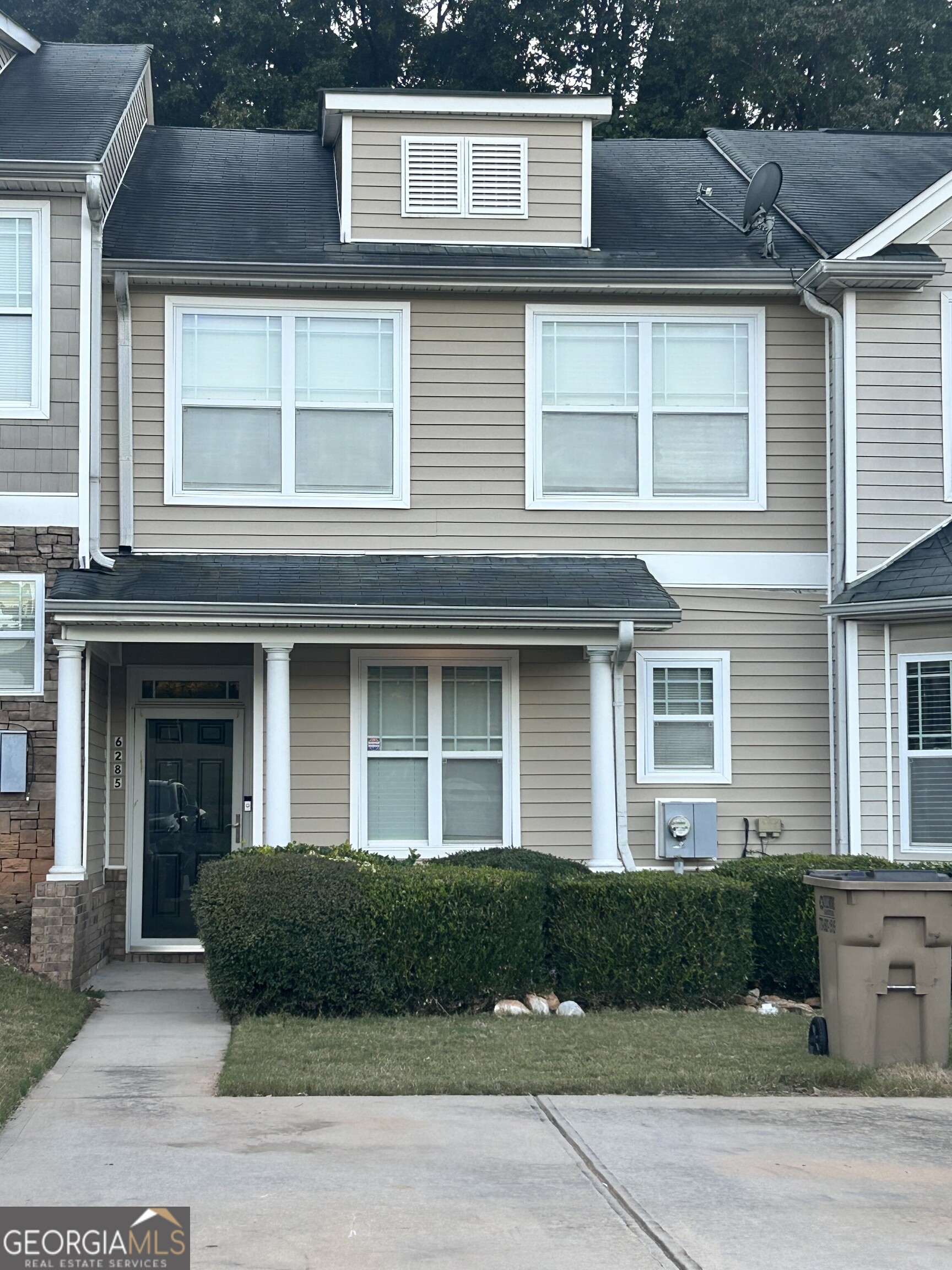 6285 Ellenwood Drive Property Photo 1