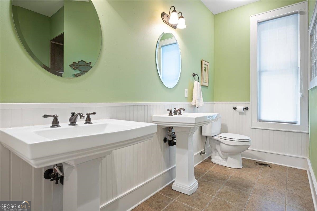 1579 Ne Julienton Drive Property Photo 33