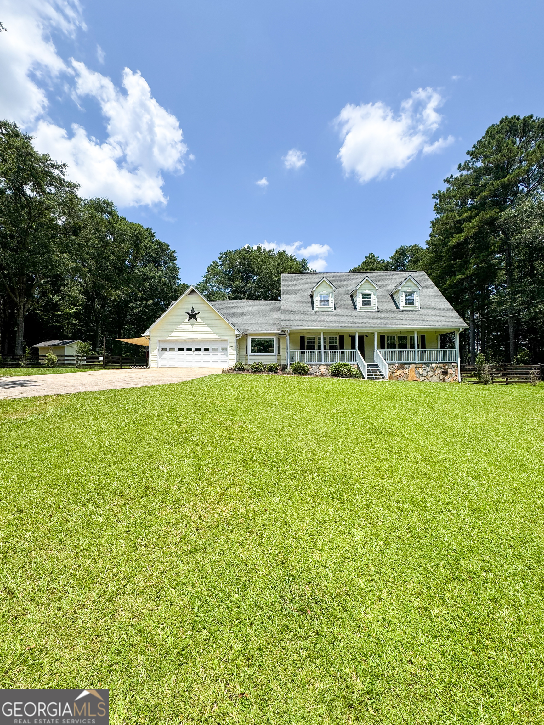 2995 Hogansville Road Property Photo 1