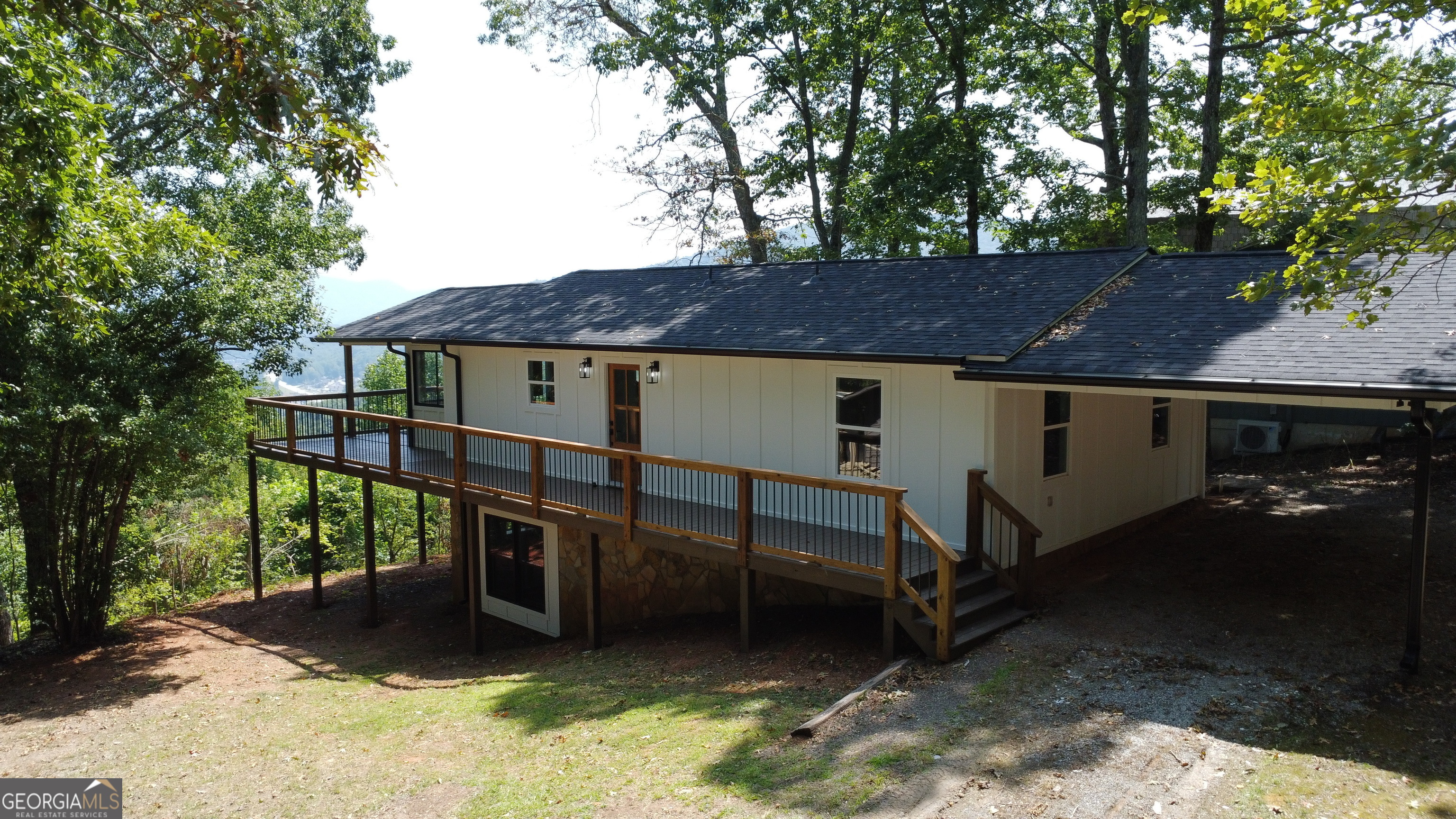 1568 Harris Ridge Road Property Photo 1