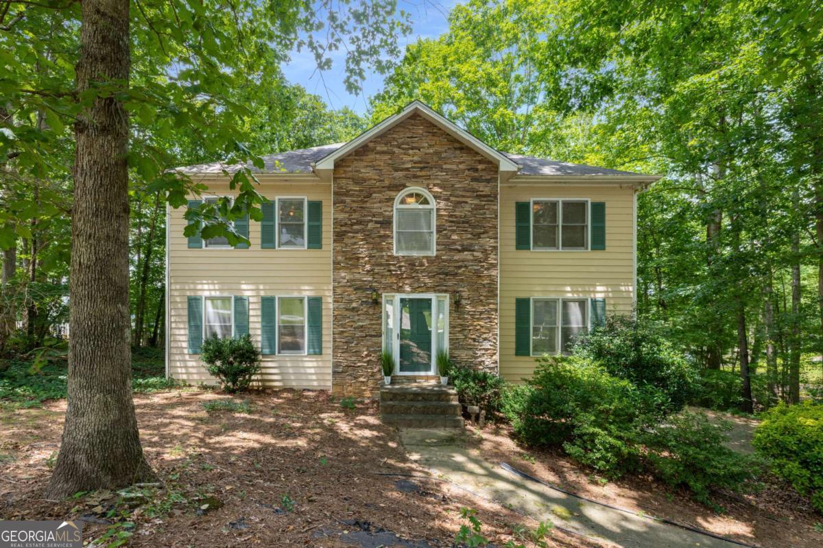 511 Lakeside Drive Property Photo 1