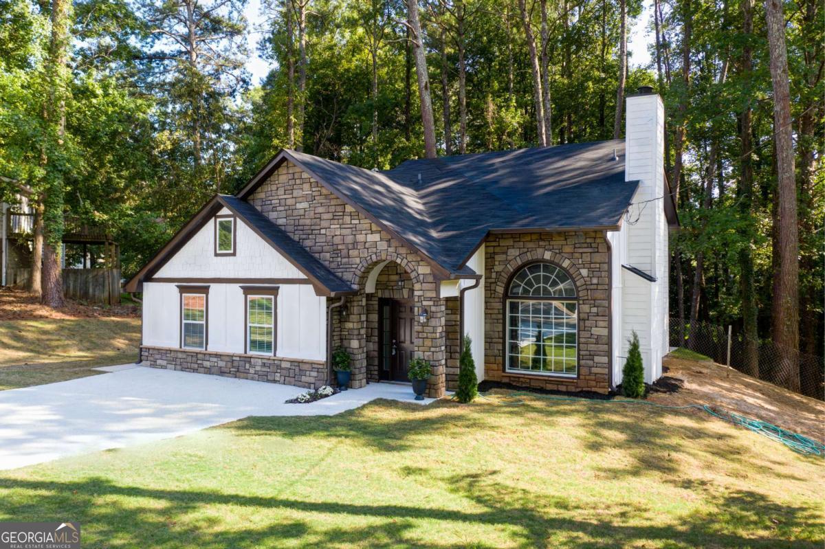 3563 Brenda Court Property Photo 1