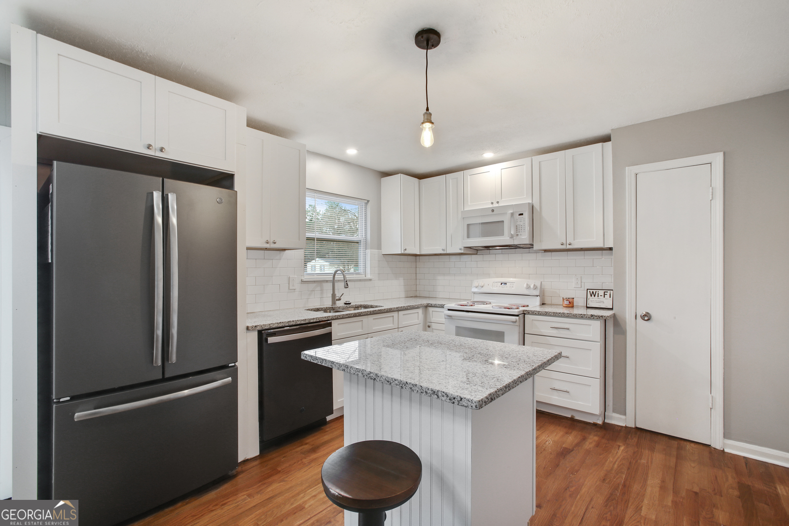 216 Scarsdale Drive Property Photo 10
