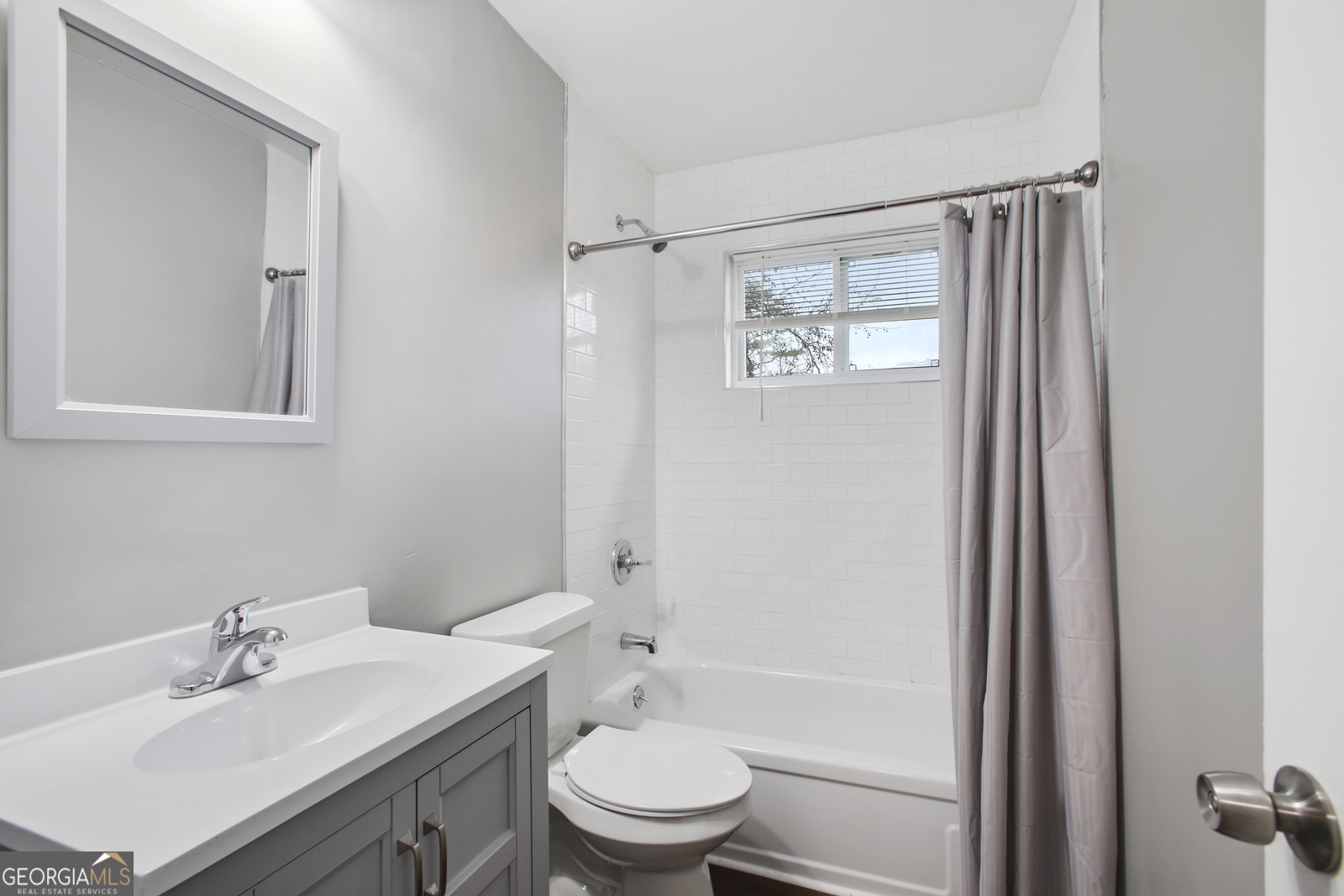 216 Scarsdale Drive Property Photo 14