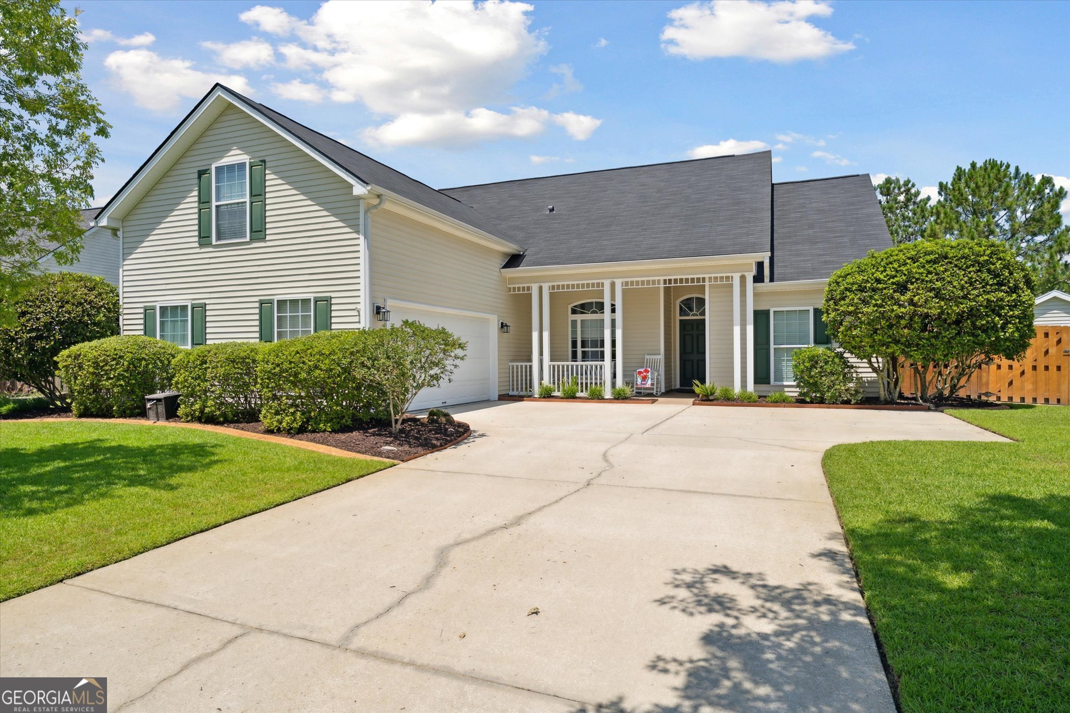 7 River Rock Road Property Photo 1