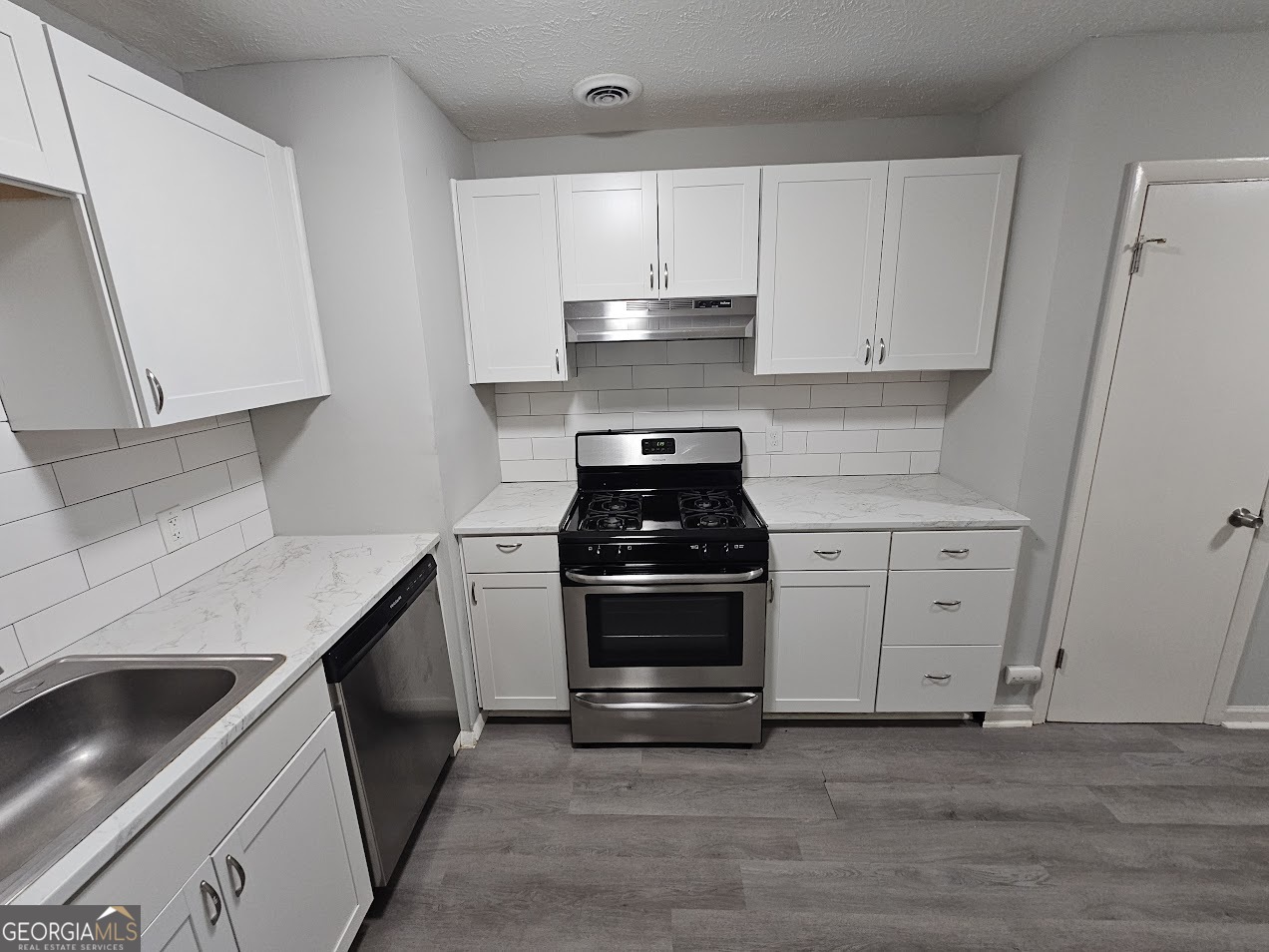 1711 Rock Cut Road Property Photo 13