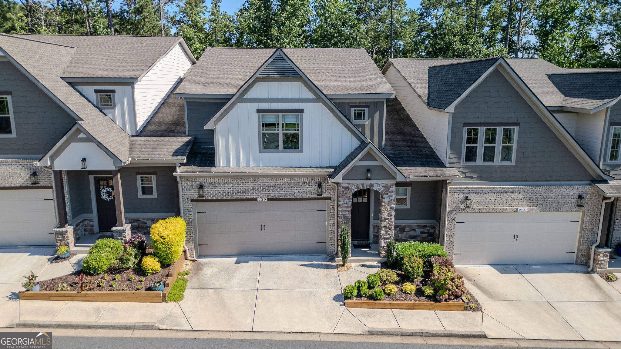 226 Heron Pointe View Property Photo 1