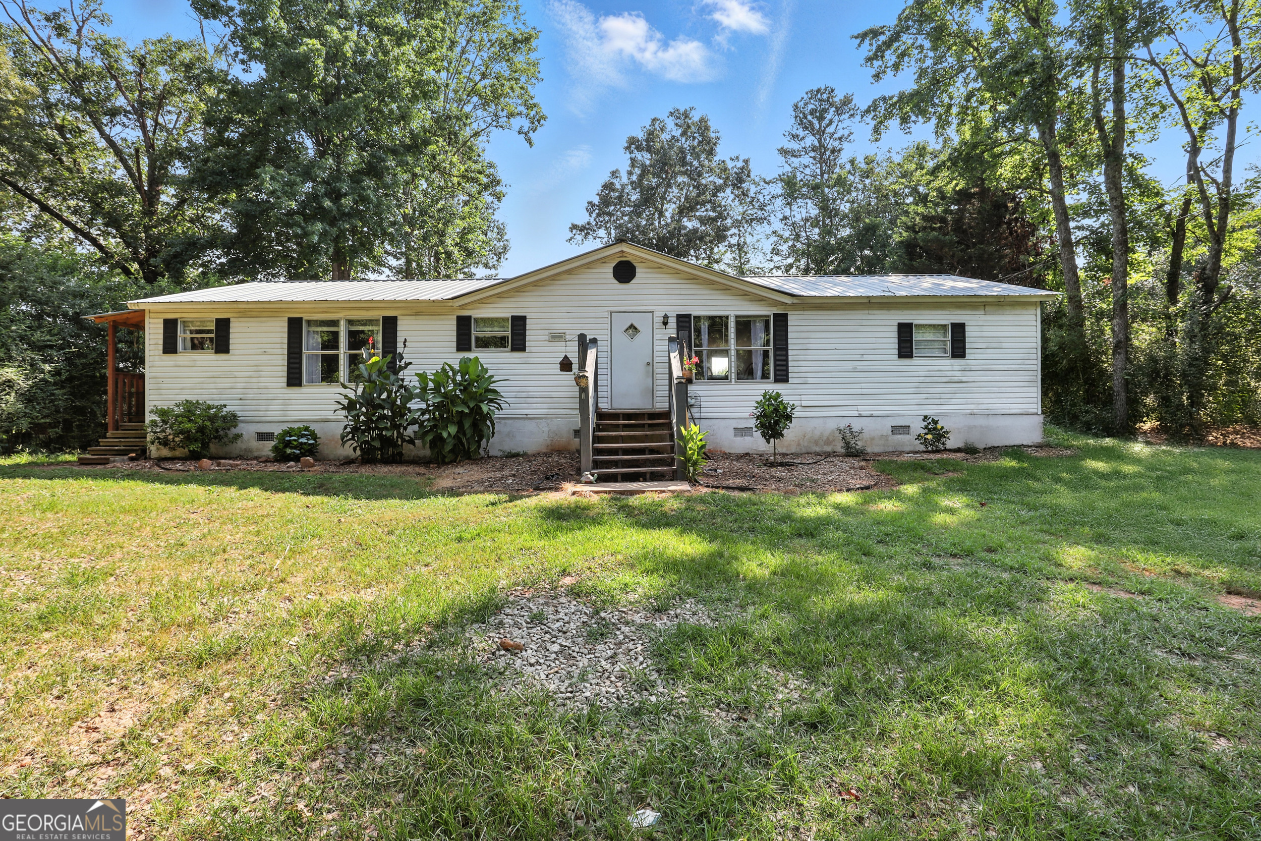 7612 Camden Road Property Photo 1