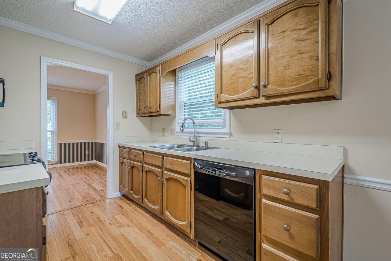 3258 Woodcliff Way Property Photo 12