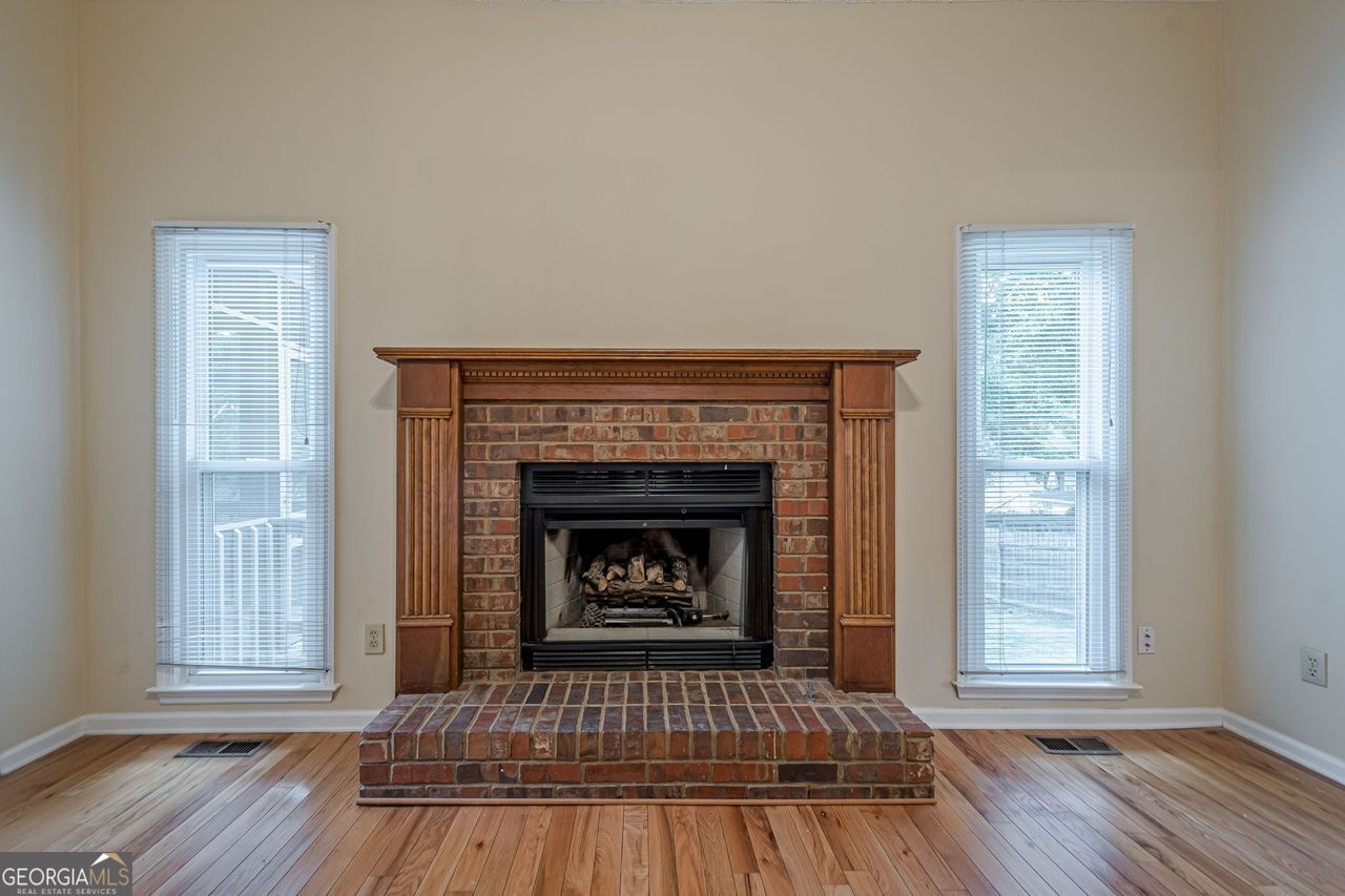 3258 Woodcliff Way Property Photo 16