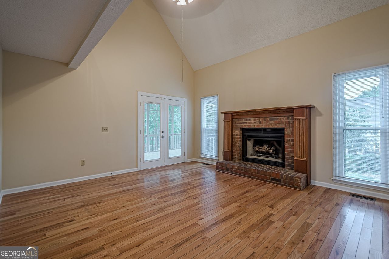 3258 Woodcliff Way Property Photo 17
