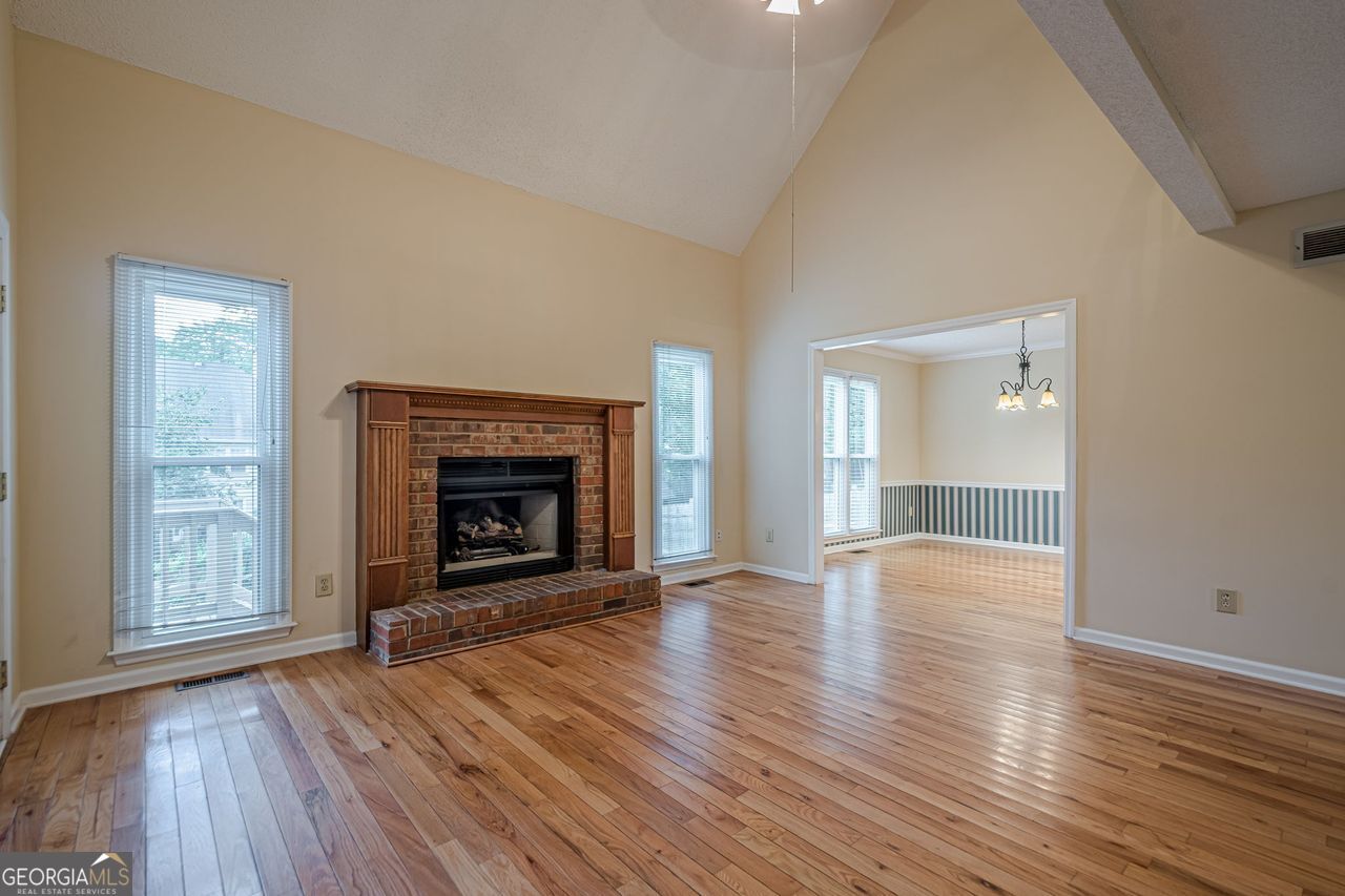 3258 Woodcliff Way Property Photo 19