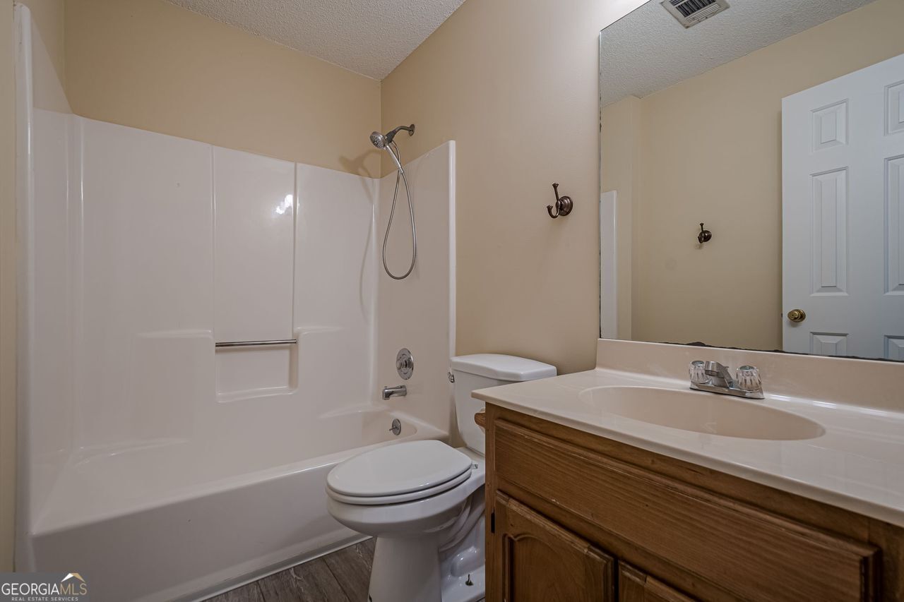 3258 Woodcliff Way Property Photo 25