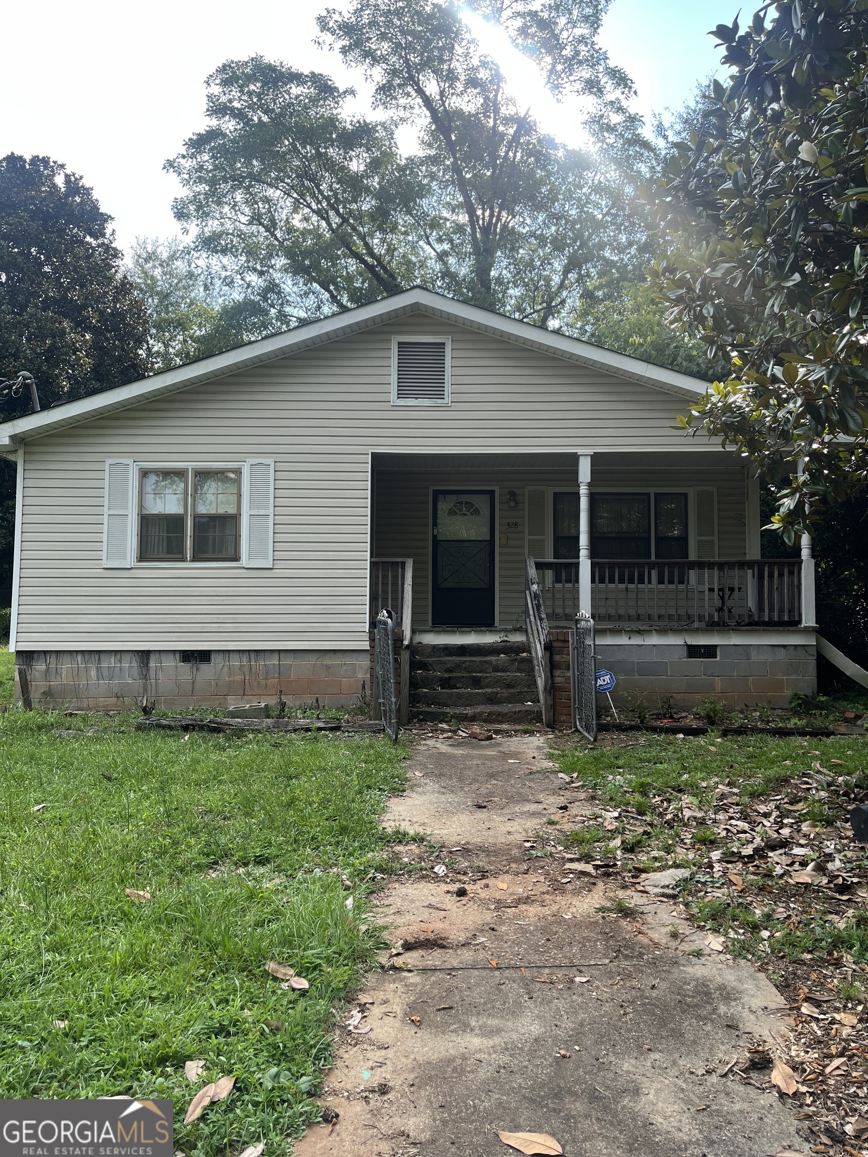 328 Carter Street Property Photo 1
