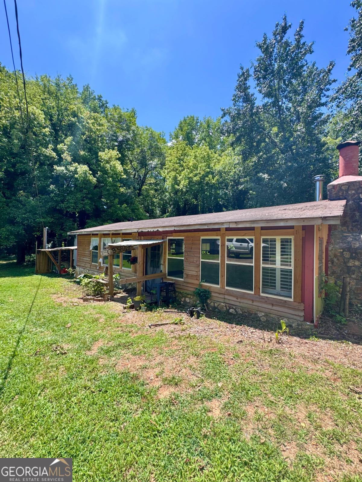 81 Hughes Dairy Road Se Property Photo 1