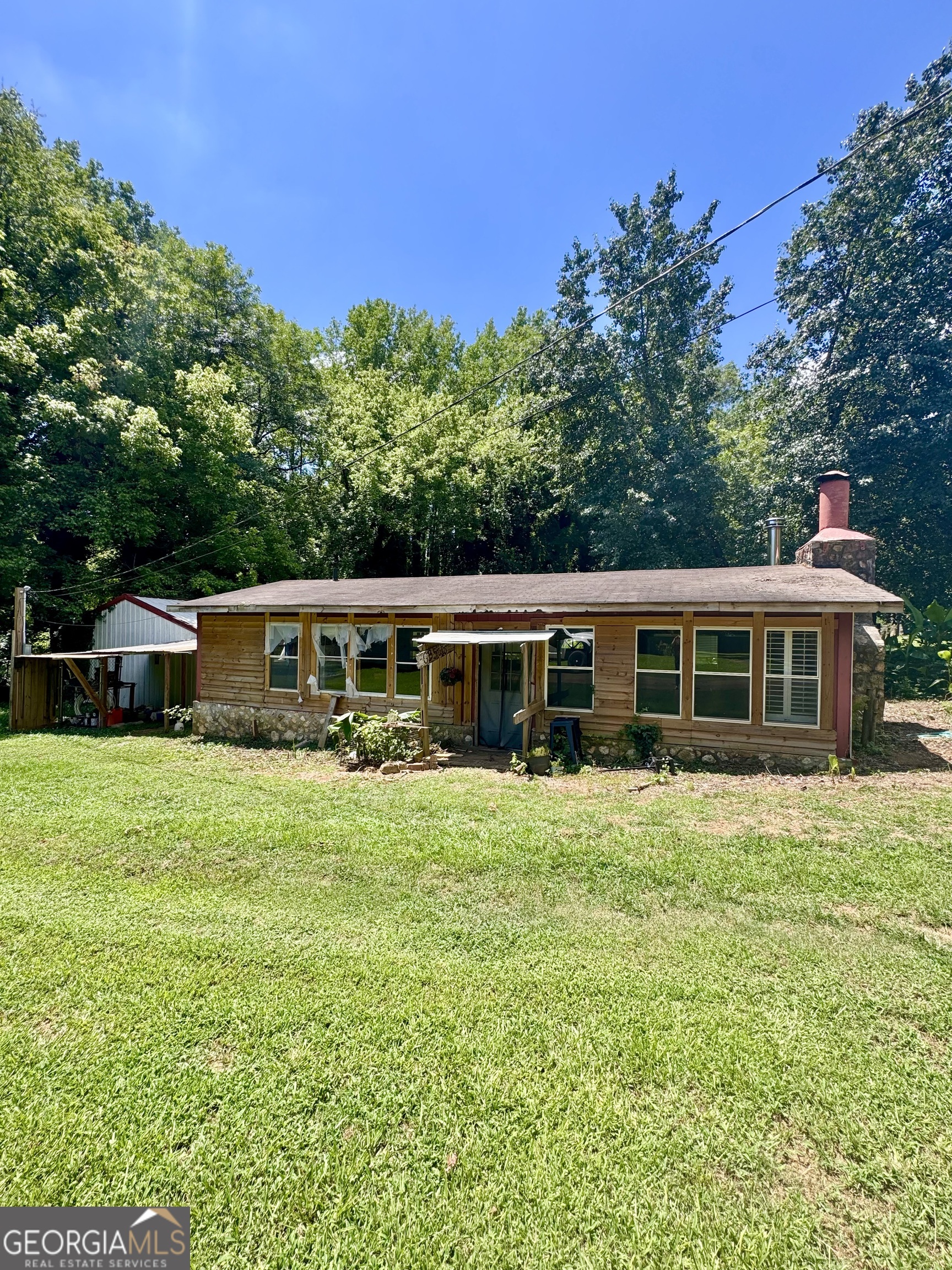 81 Hughes Dairy Road Se Property Photo 2