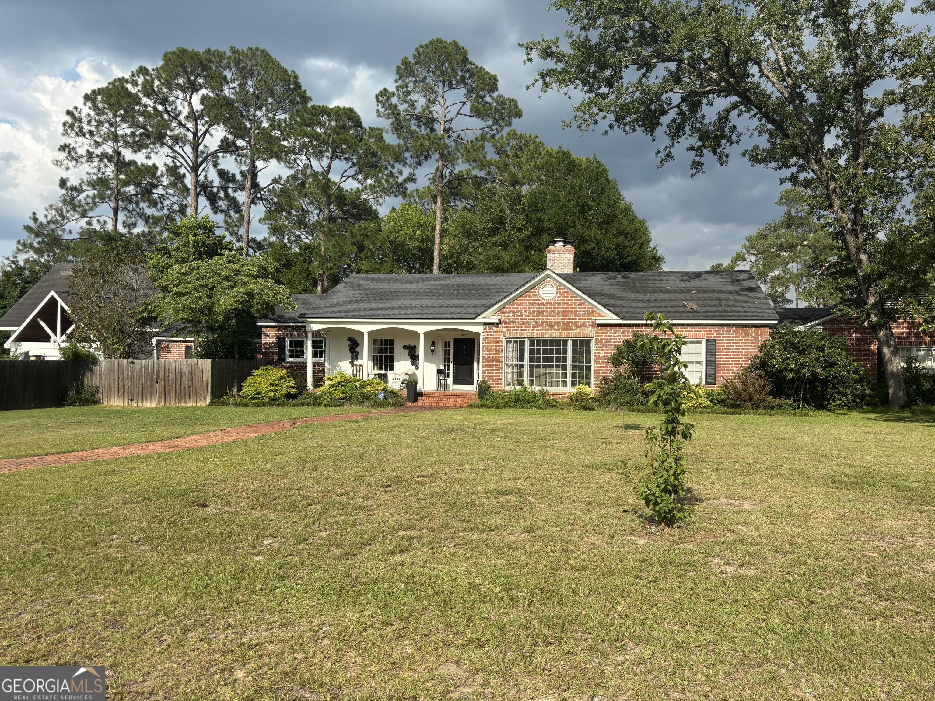 809 S Lamar Street Property Photo 1