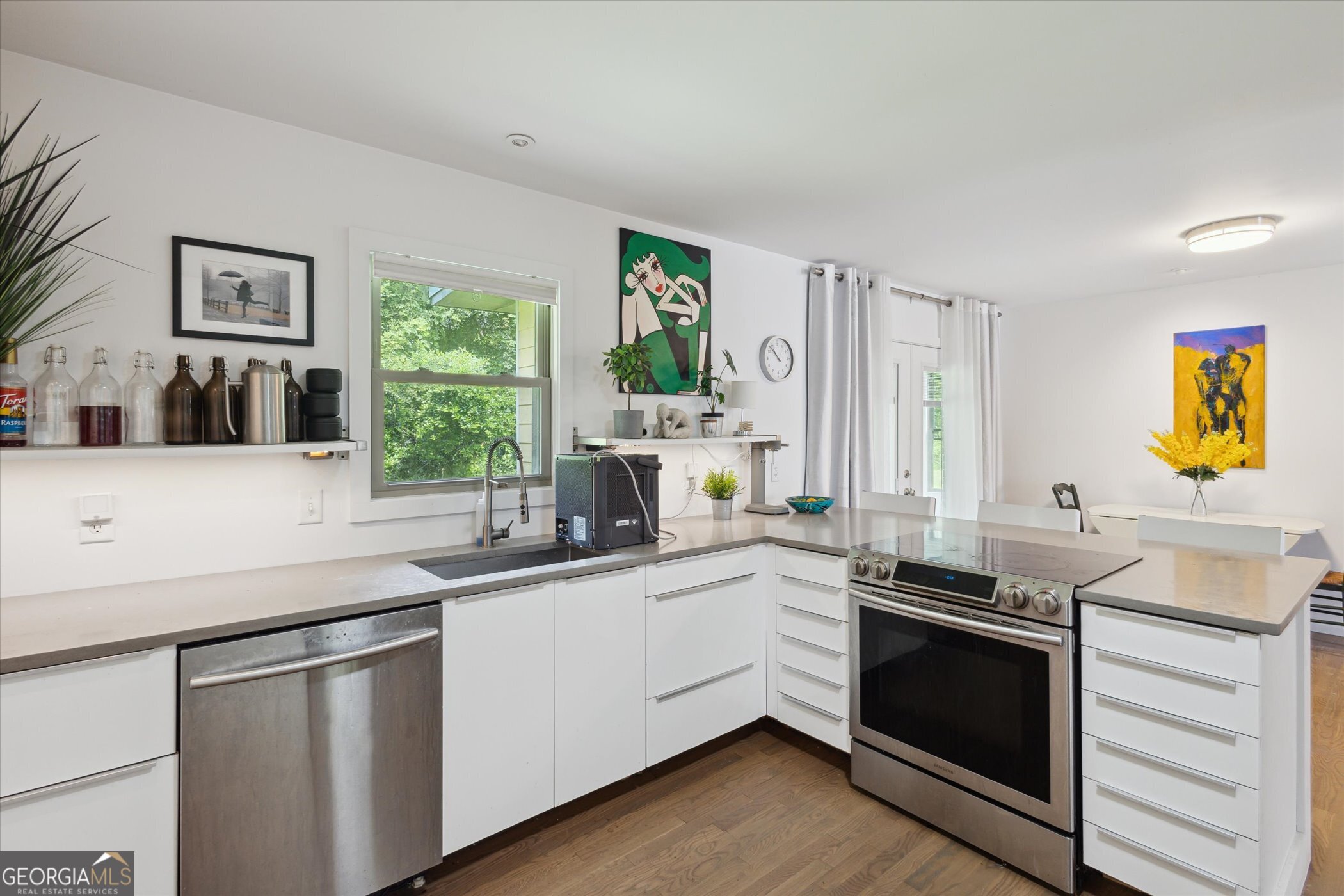 313 Donaldson Street Property Photo 11