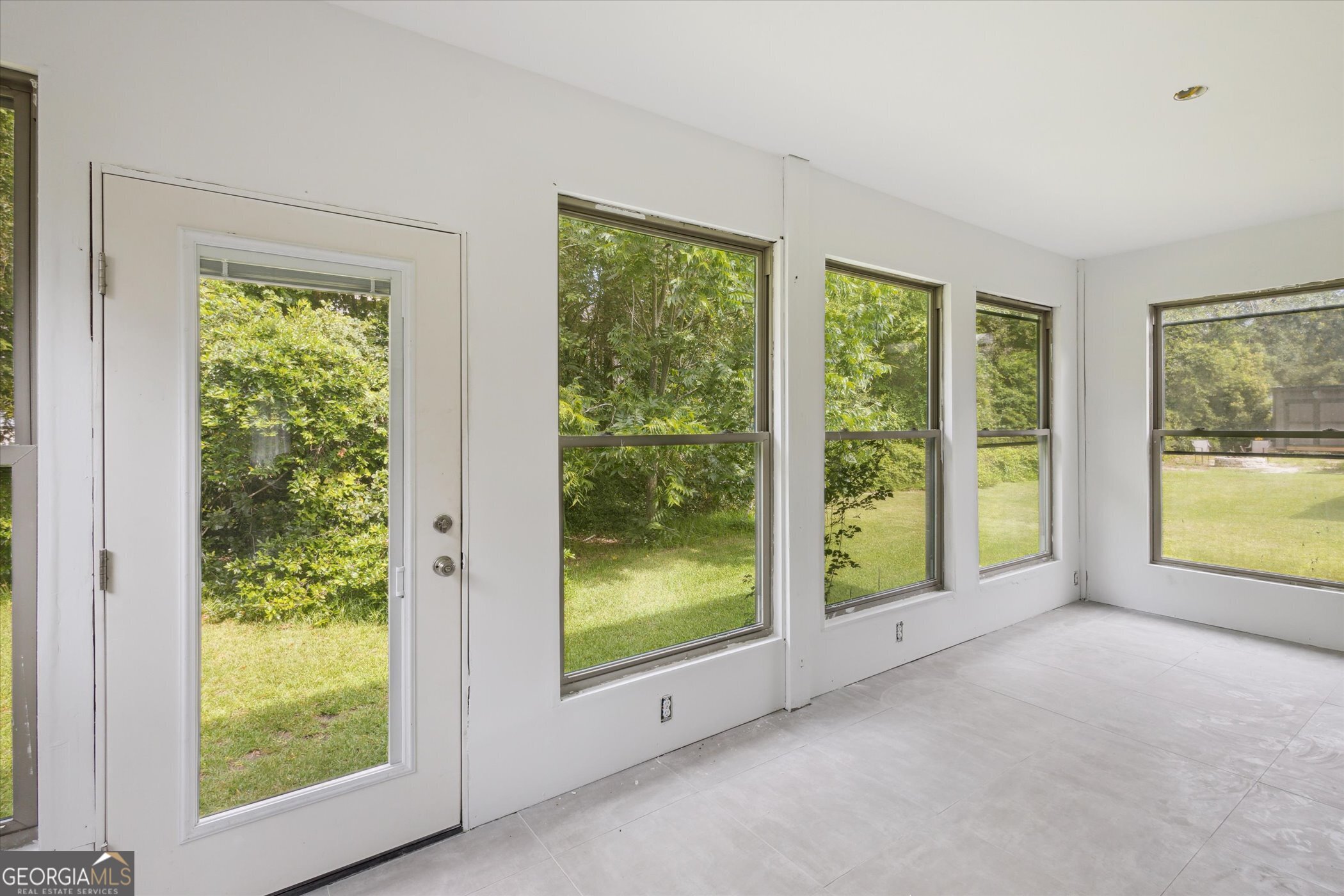 313 Donaldson Street Property Photo 23