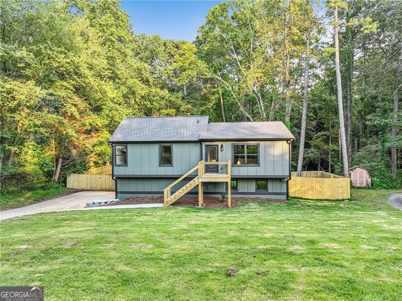 256 Sharney Lane Ne Property Photo 1
