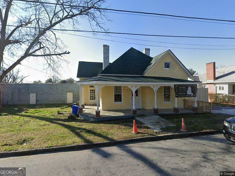 996 Peek Street NW Property Photo 1