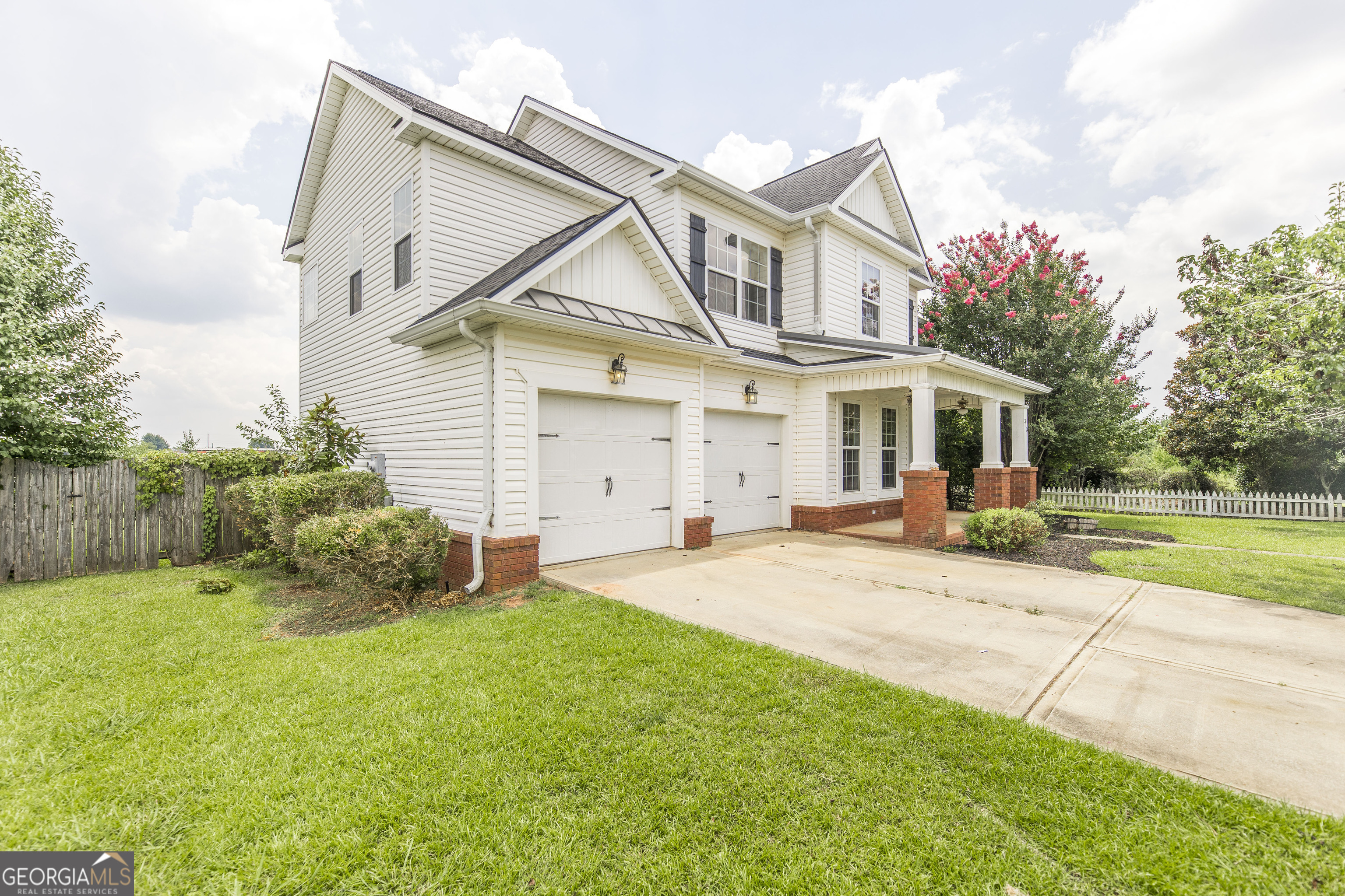 313 Raleigh Drive Property Photo 1