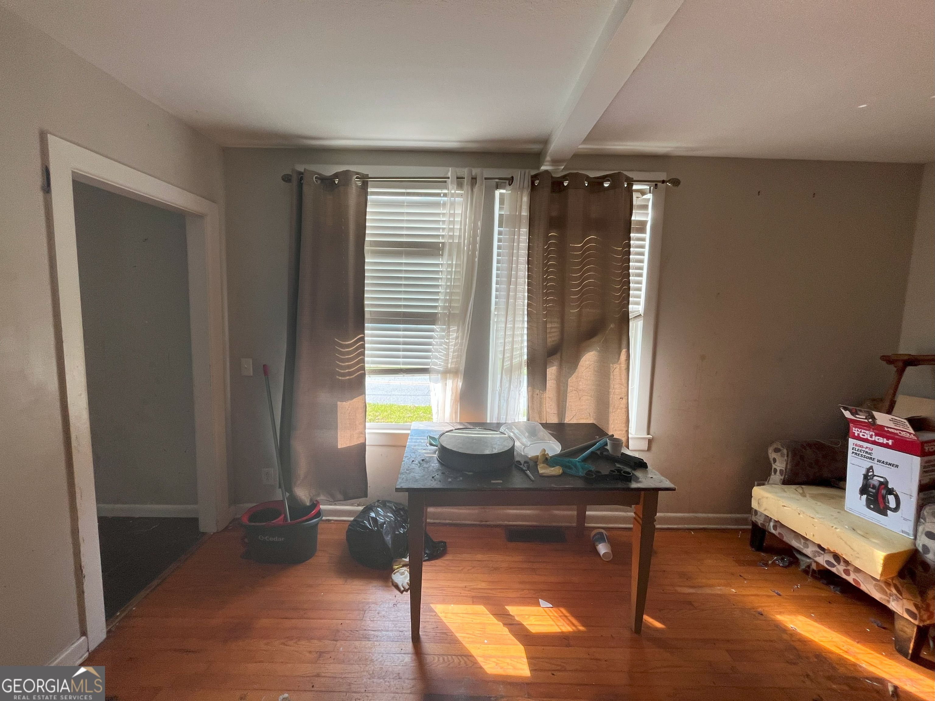 412 E Orange Street Property Photo 4