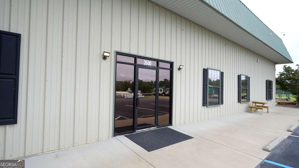 2600 Us Highway 301 S Property Photo 1
