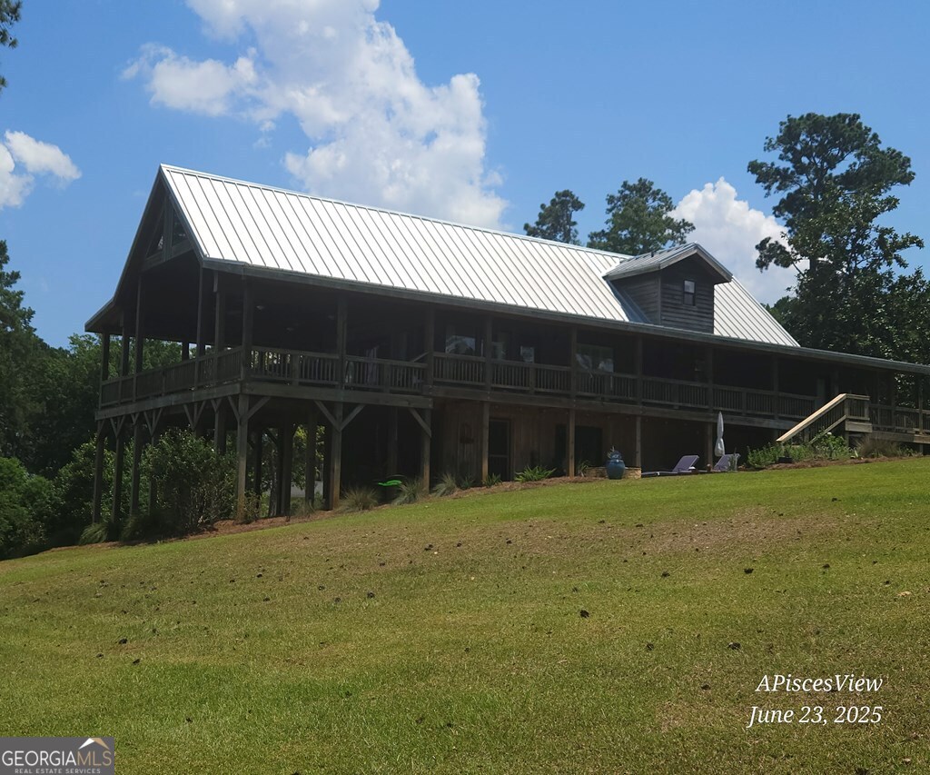 233 Englewood Drive Property Photo 1