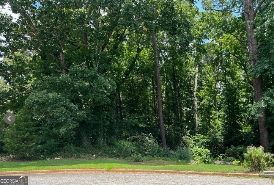 150 Kylemore Pass Property Photo 1