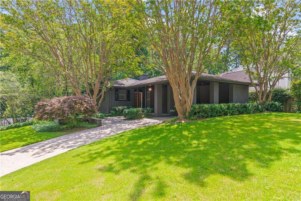 2901 N Hills Drive Ne Property Photo 1