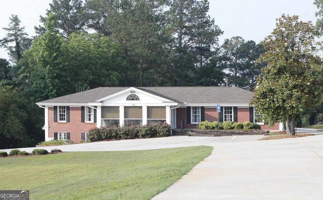 1044 Highway 54 W Property Photo 1