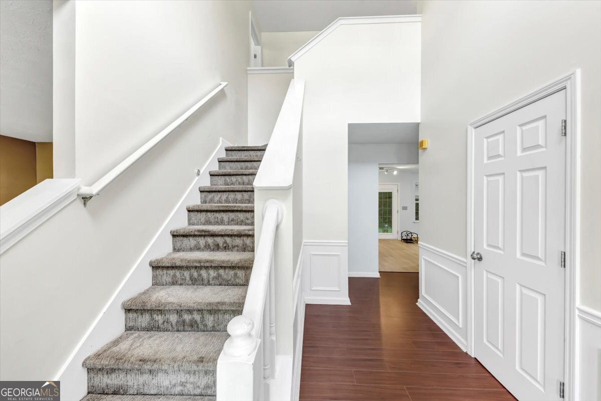 1532 Milford Place Sw Property Photo 5