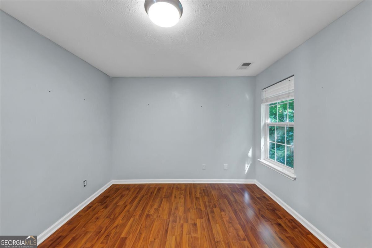 1532 Milford Place Sw Property Photo 24