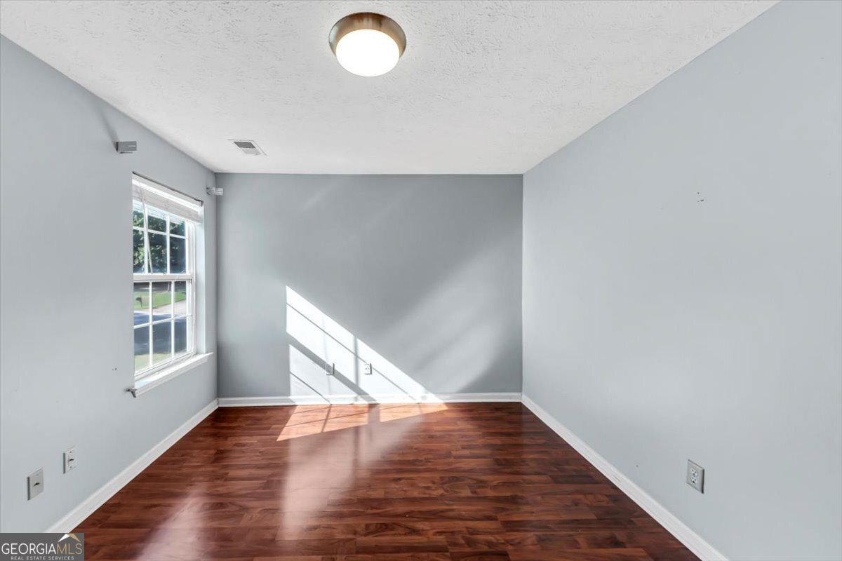 1532 Milford Place Sw Property Photo 28