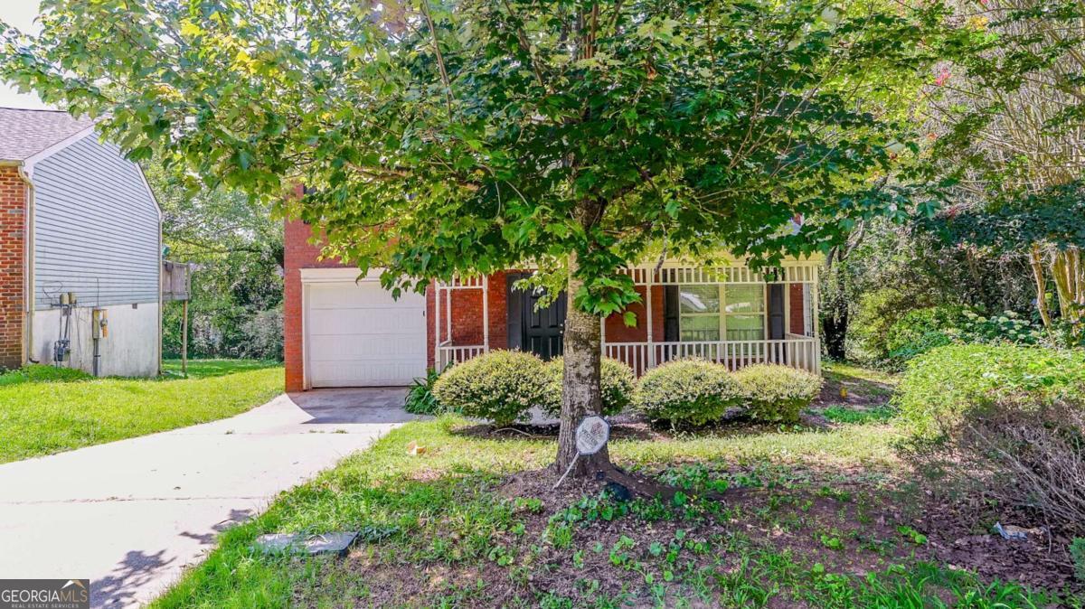 2067 Raintree Place Property Photo 2