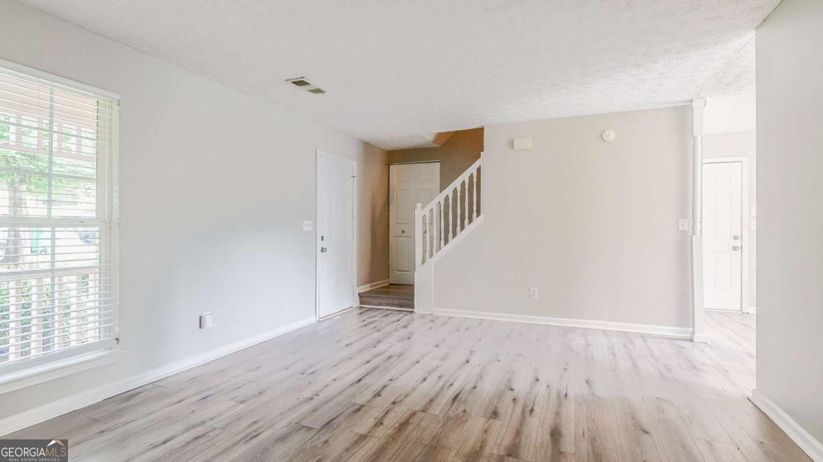 2067 Raintree Place Property Photo 11