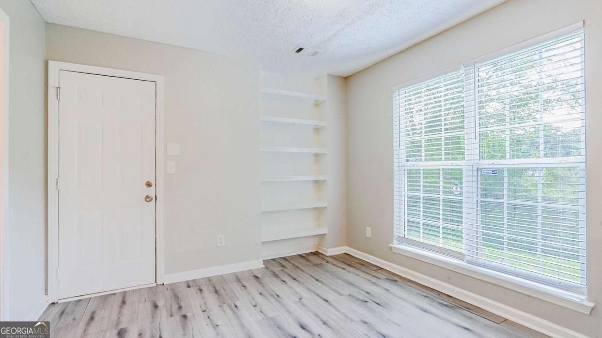 2067 Raintree Place Property Photo 14