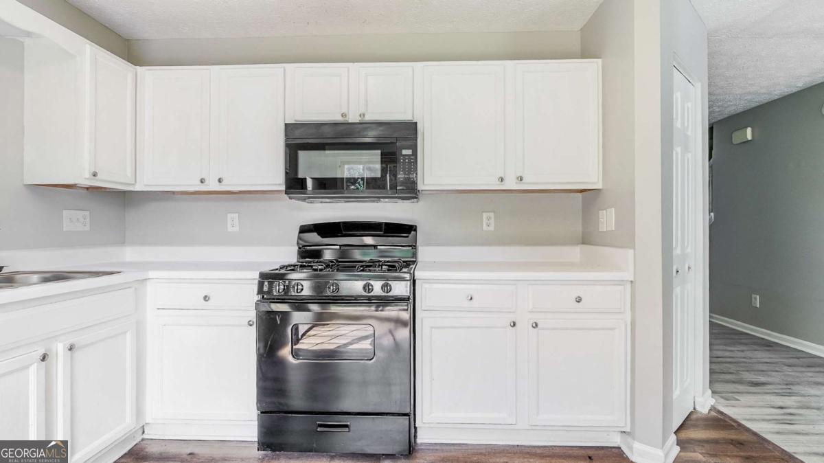 2067 Raintree Place Property Photo 18
