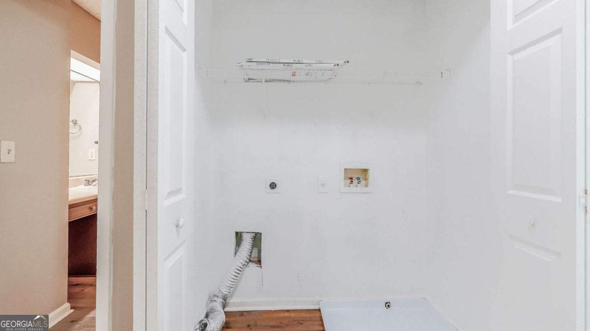 2067 Raintree Place Property Photo 30