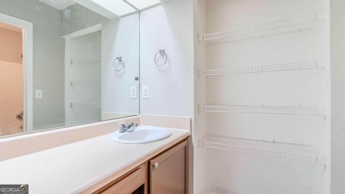 2067 Raintree Place Property Photo 31