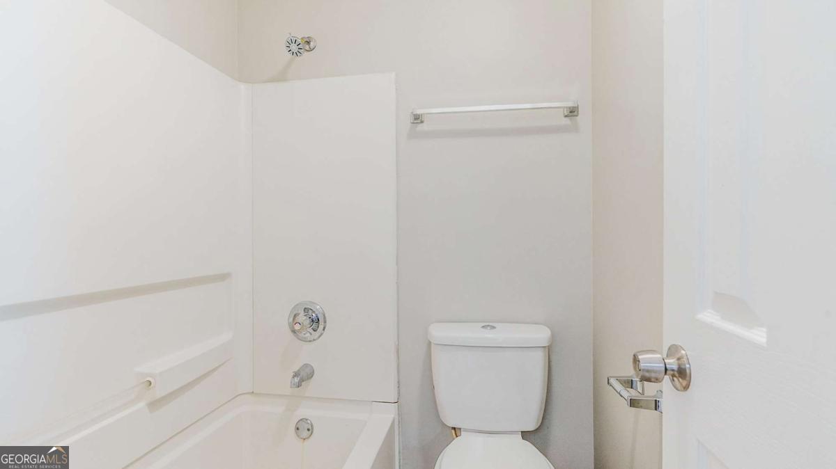 2067 Raintree Place Property Photo 32
