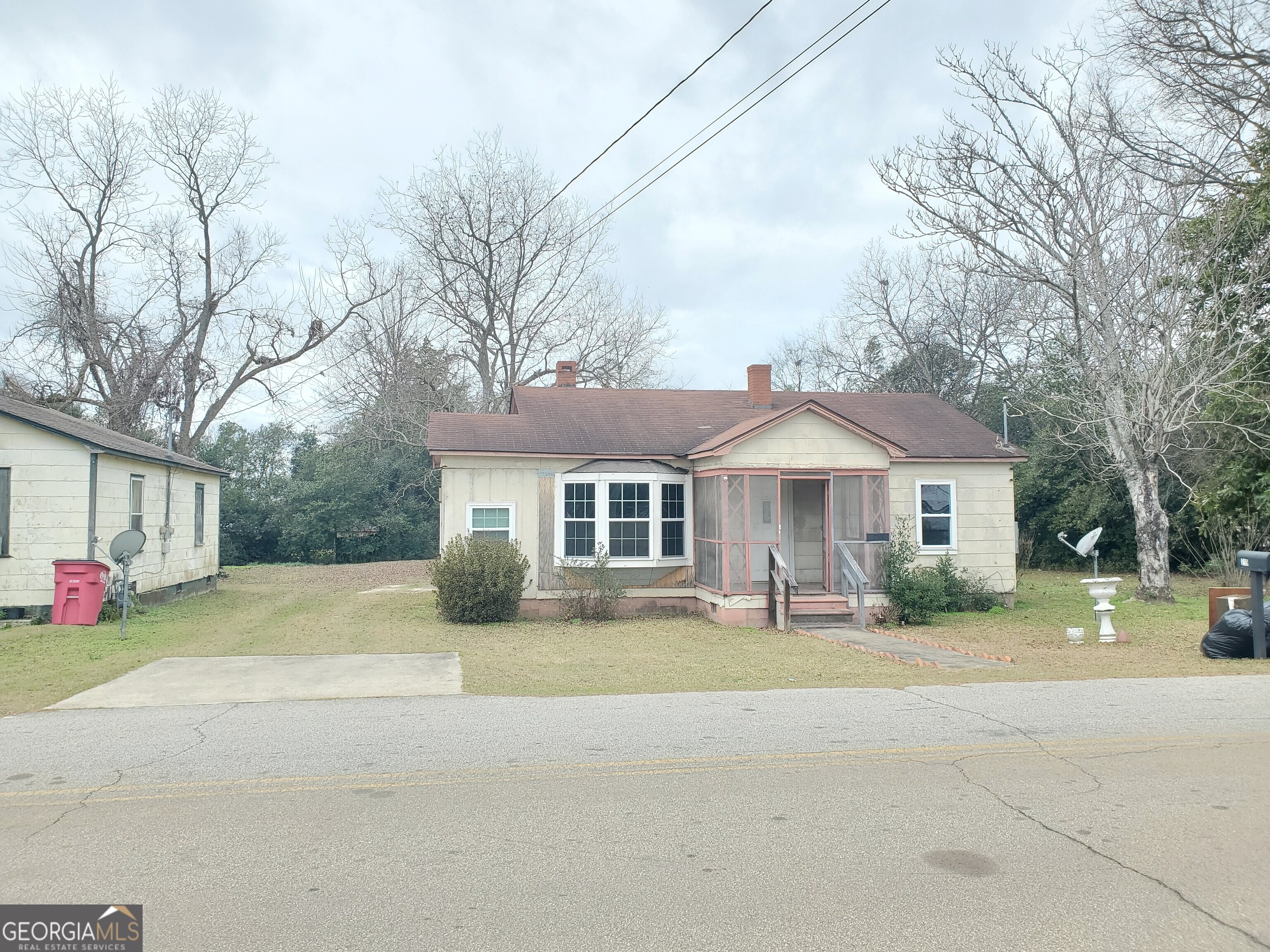 219 Cypress Street Property Photo 1