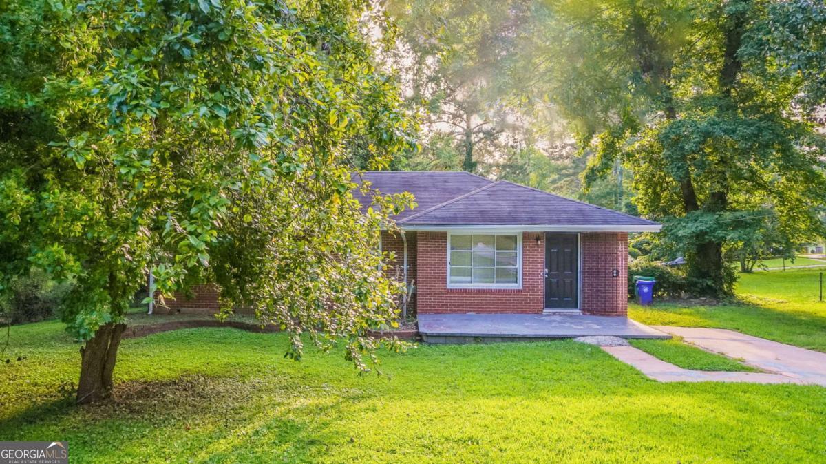 1803 Hollyhock Terrace Property Photo 2