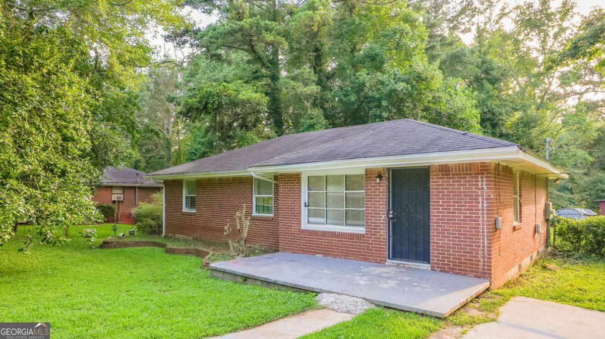 1803 Hollyhock Terrace Property Photo 4