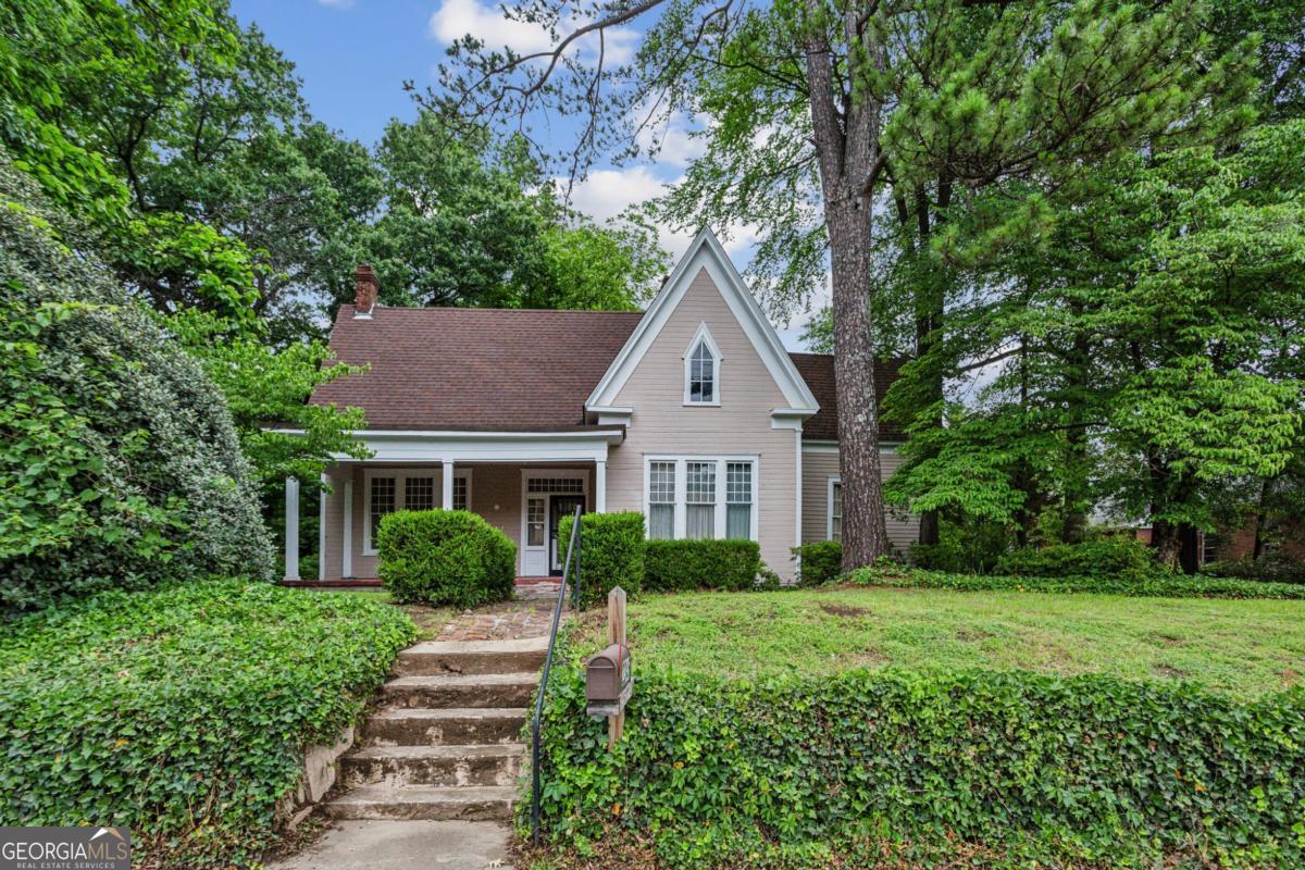2346 Bolton Road Nw Property Photo 1