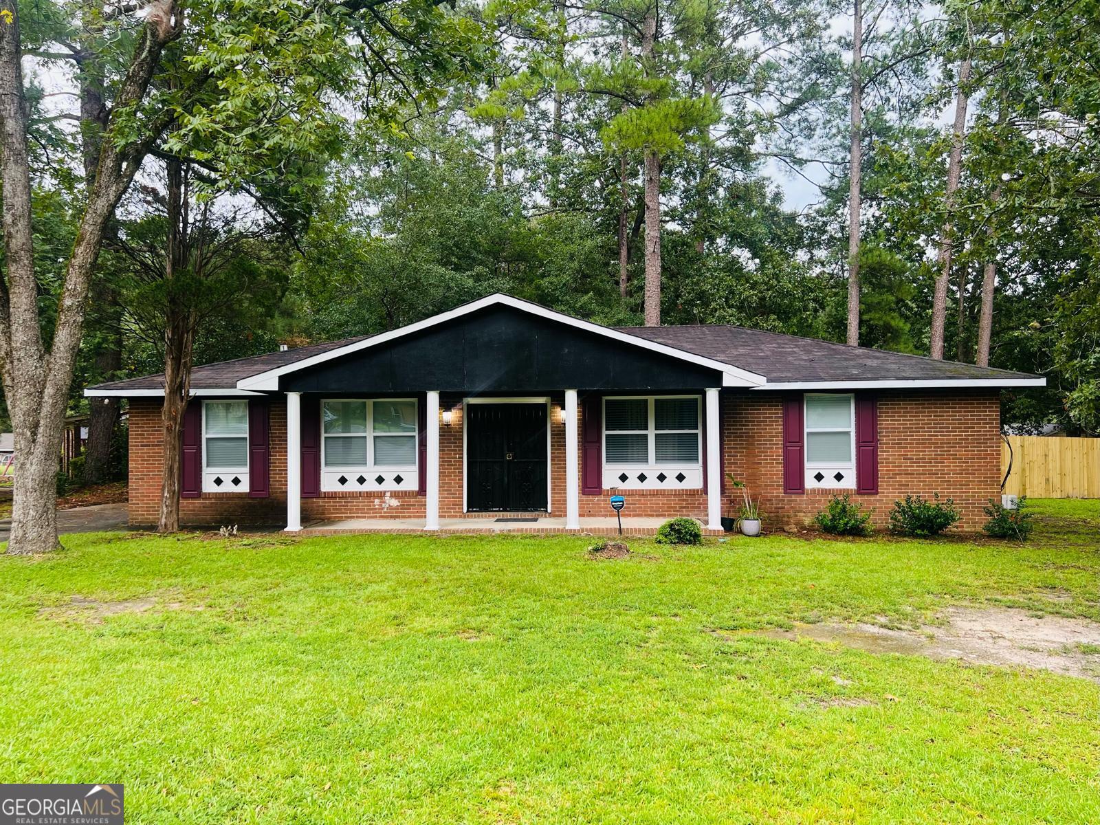 2524 Drayton Drive Property Photo 1