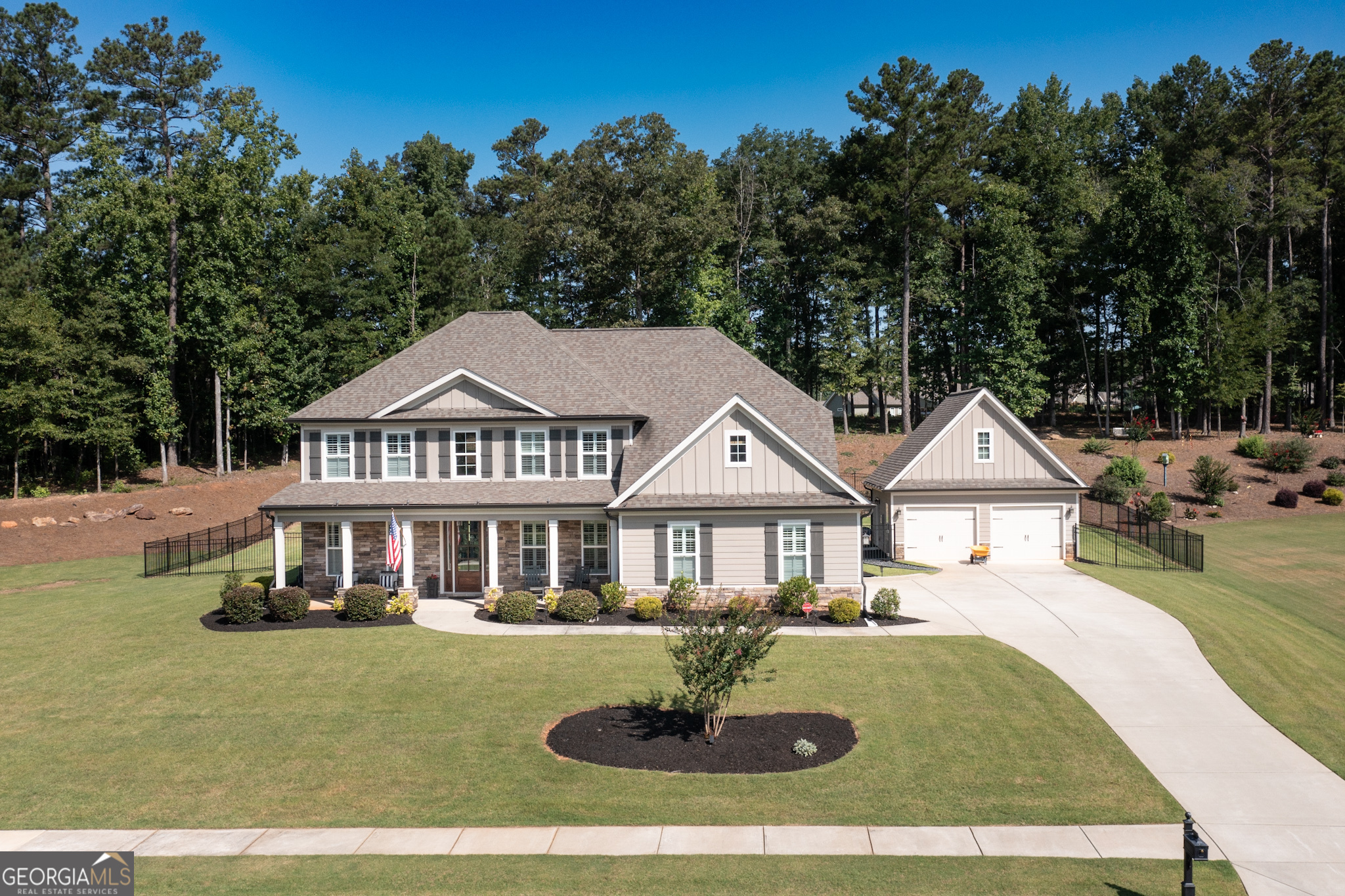 227 Blue Point Parkway Property Photo 1